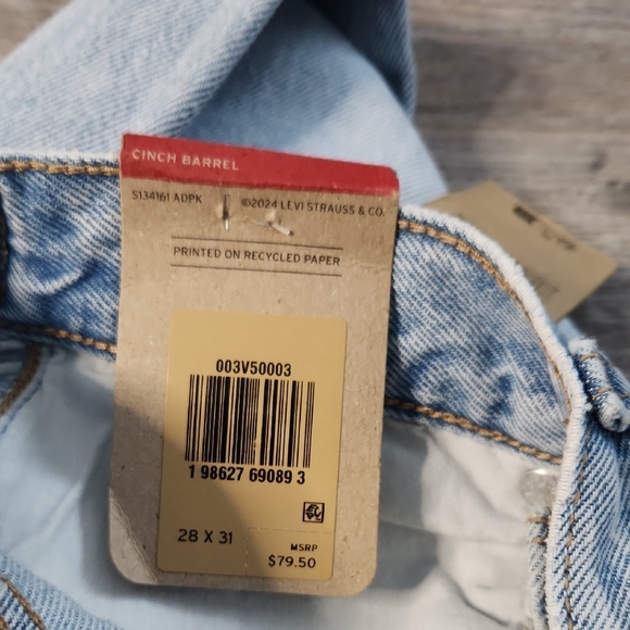 Levi's Light Blue Cinch Barrel Women's Jeans - Picture 16 of 16